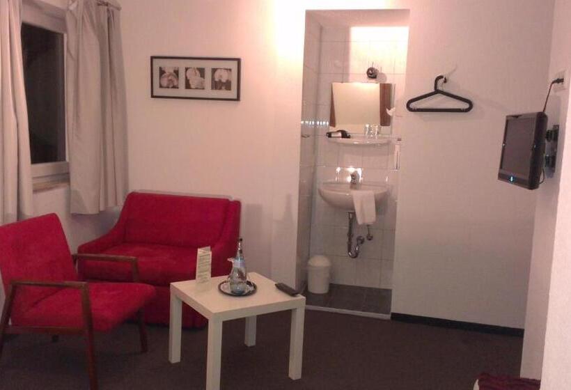 기본 룸 공용 욕실, Residenz