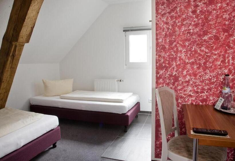 기본 룸 공용 욕실, Residenz