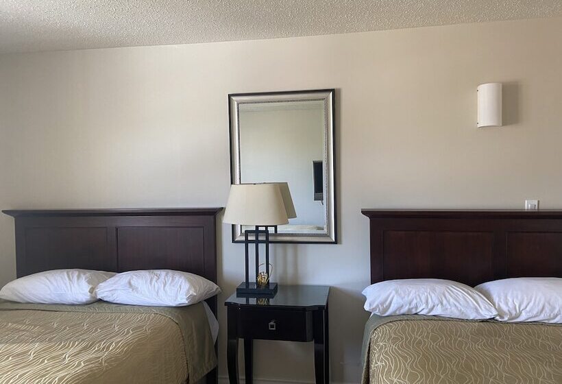 クイーンサイズベッドのスタンダードルーム, Caravan Inn Motel