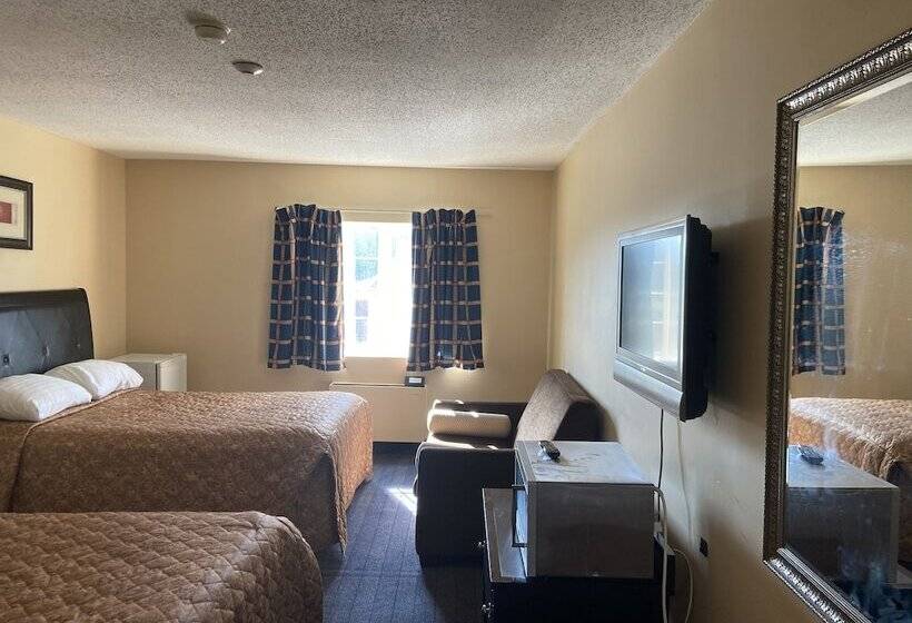 クイーンサイズベッドのスタンダードルーム, Caravan Inn Motel