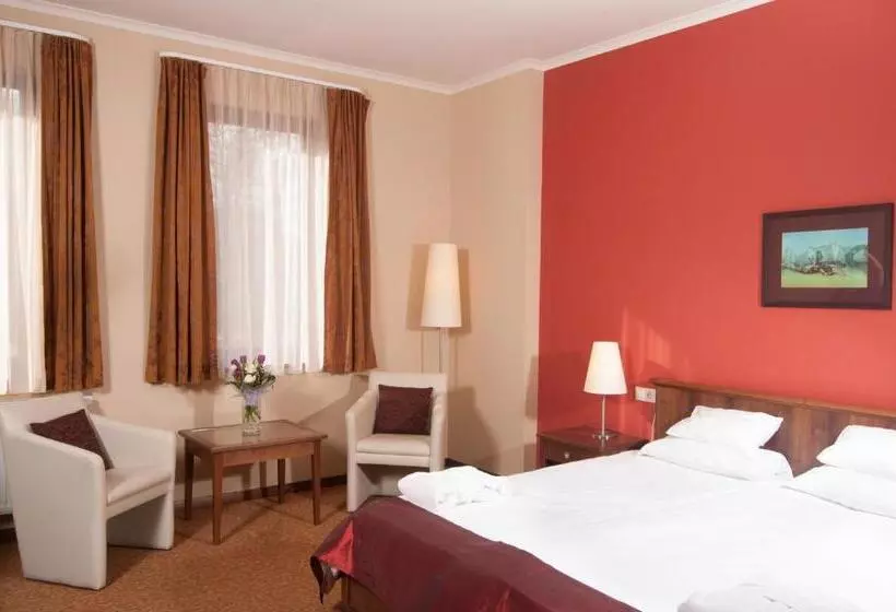 اتاق کلاسیک, Bassiana Hotel Es Etterem