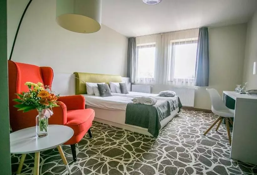 اتاق سوپریور, Bassiana Hotel Es Etterem