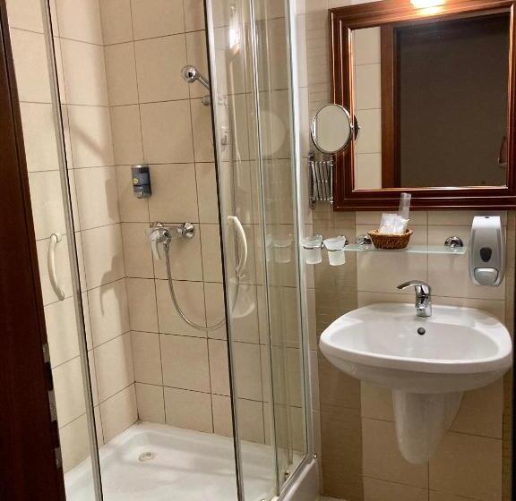 اتاق کلاسیک, Bassiana Hotel Es Etterem