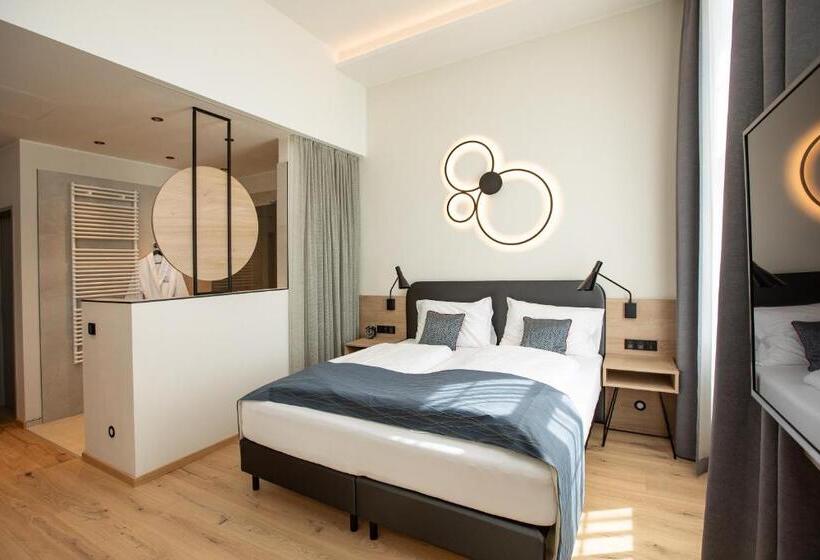 Номер Deluxe, Böhlerstern