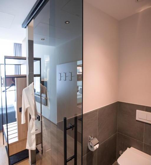 Номер Стандарт Индивидуальный, Böhlerstern