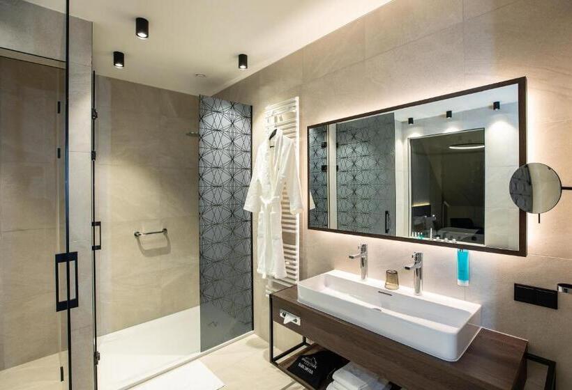 Президентский Люкс, Böhlerstern