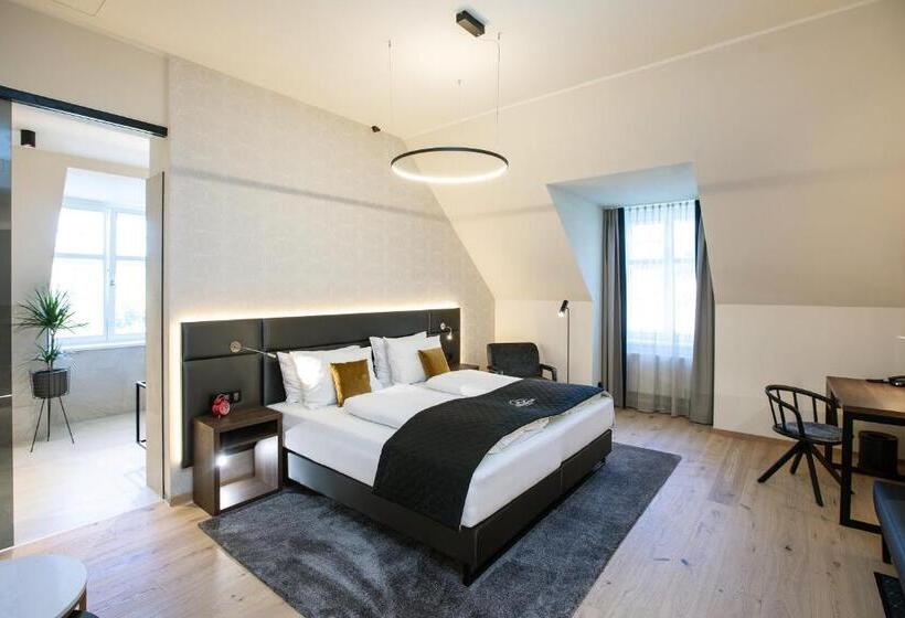 Президентский Люкс, Böhlerstern