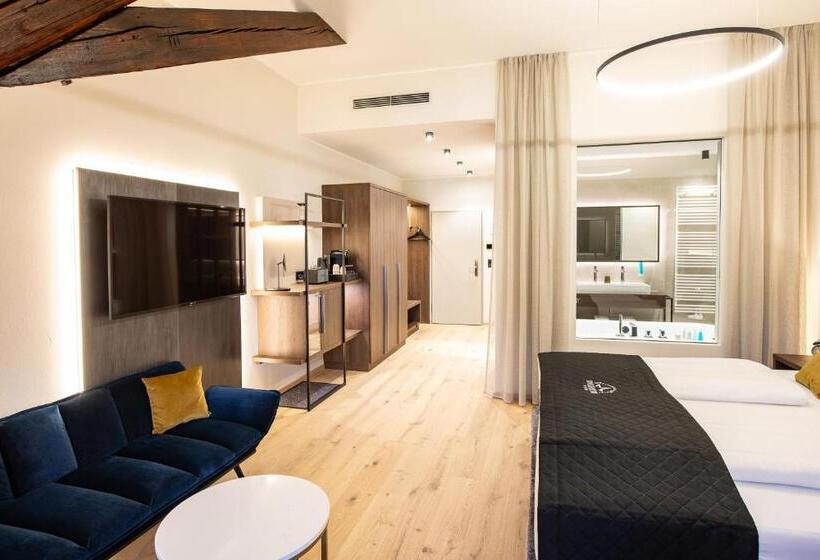 Президентский Люкс, Böhlerstern