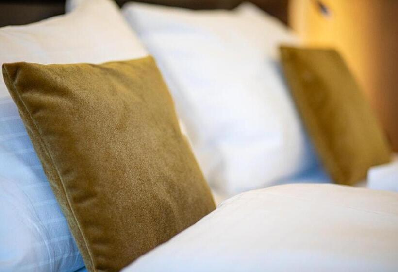 Номер Стандарт, Böhlerstern