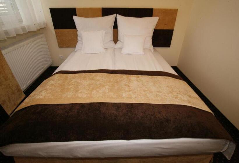 スタンダードルーム, Boutique Hotel S I Milionowa