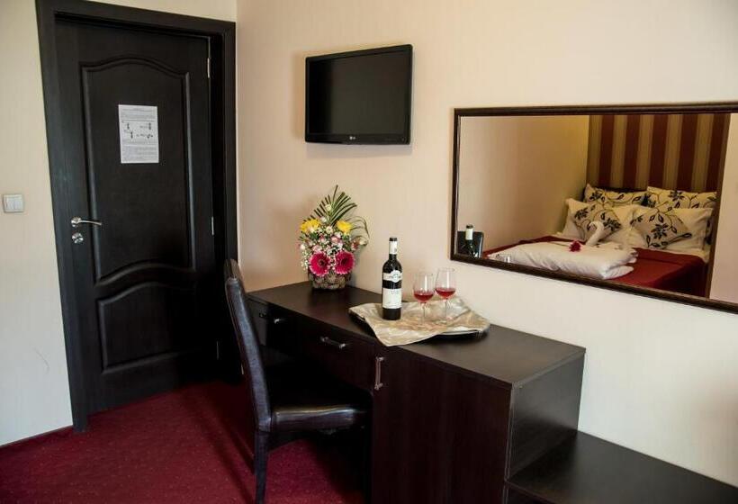 غرفة قياسية, Class Residence