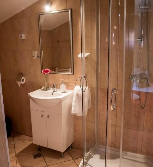 غرفة قياسية, Class Residence