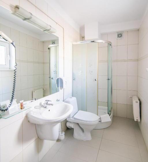 اتاق استاندارد یک نفره, Forum