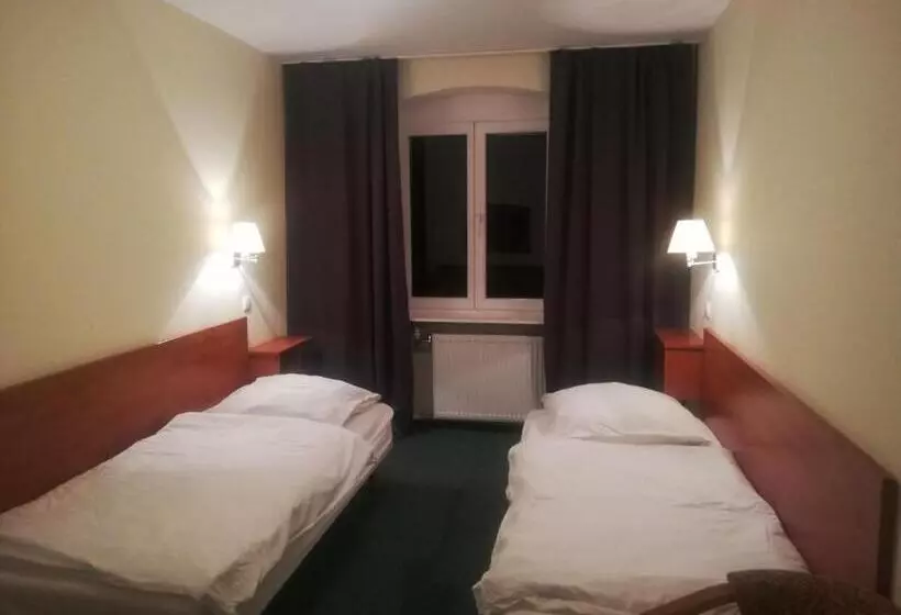 اتاق اکونومی, Hostel Ratuszowy