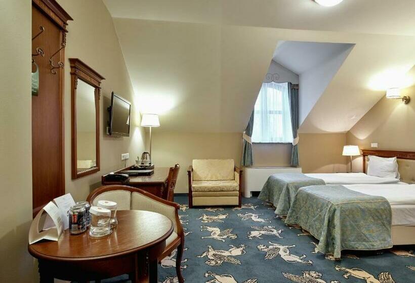 חדר סטנדרט, Koronny