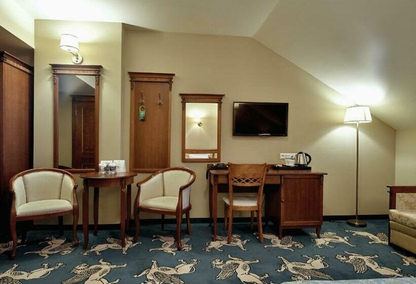 חדר סטנדרט, Koronny