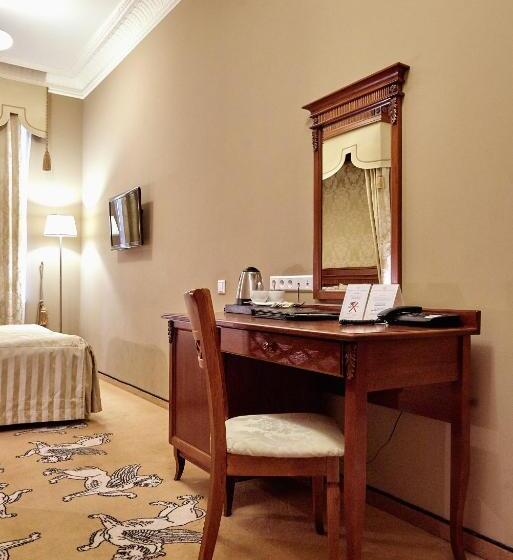 חדר סופריור, Koronny