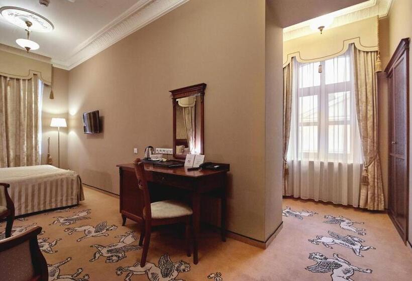 חדר סופריור, Koronny