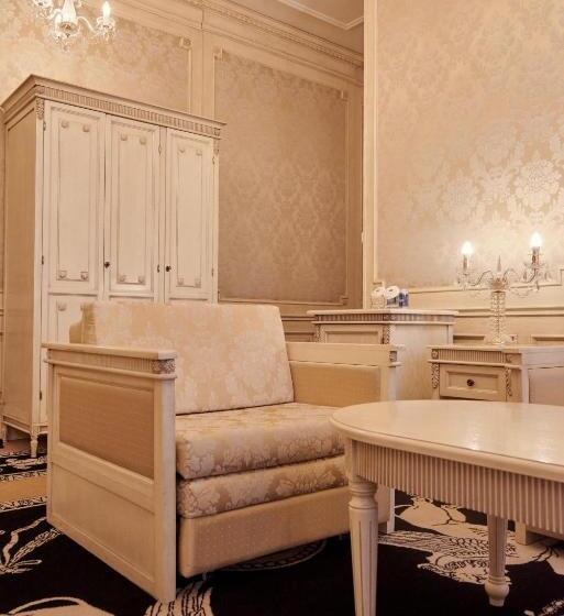 דירת חדר, Koronny