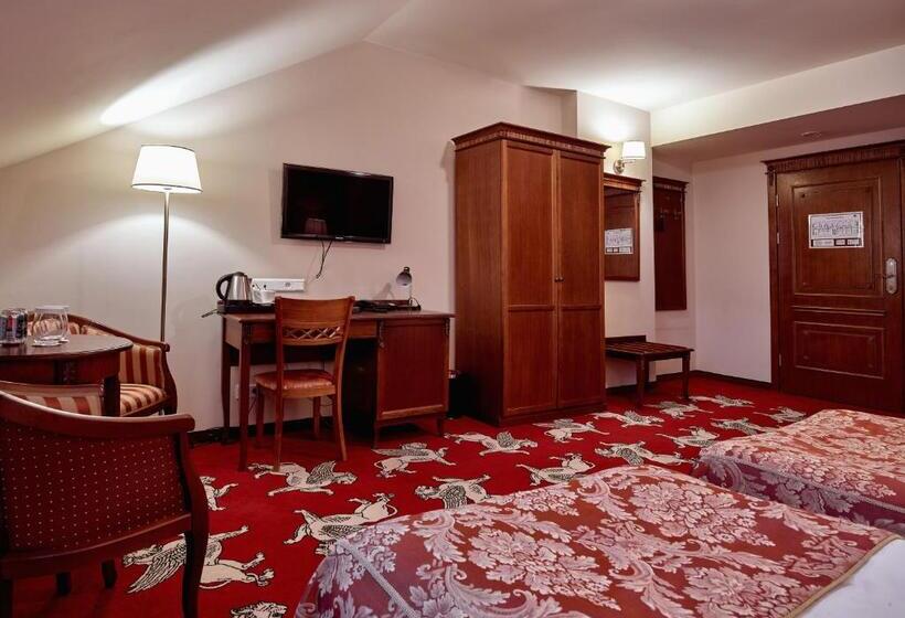 חדר סטנדרט, Koronny