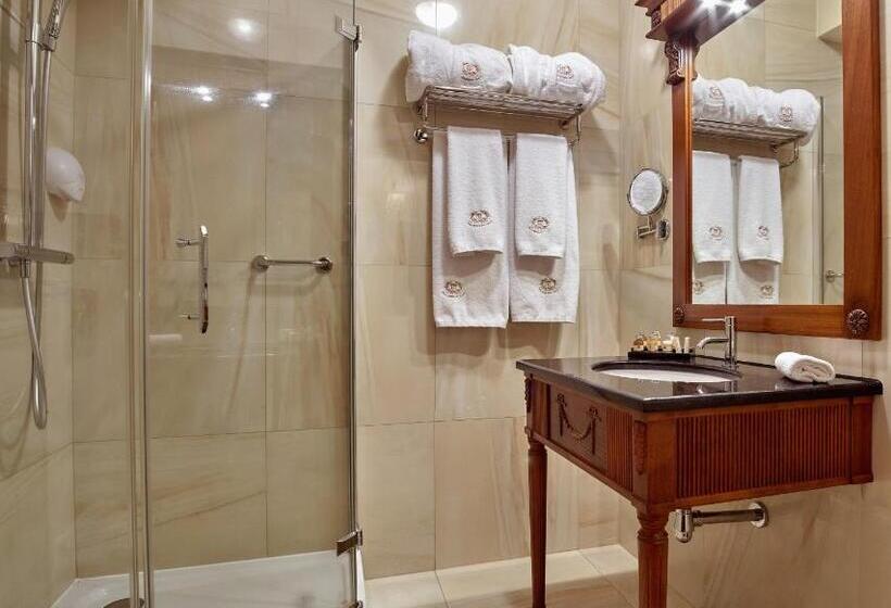 חדר סטנדרט, Koronny