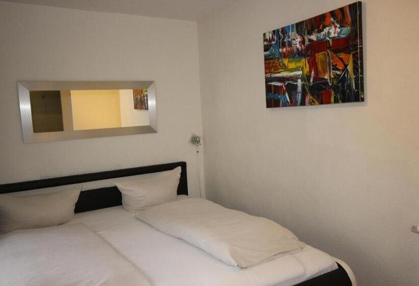 Номер Стандарт, Nüller Hof