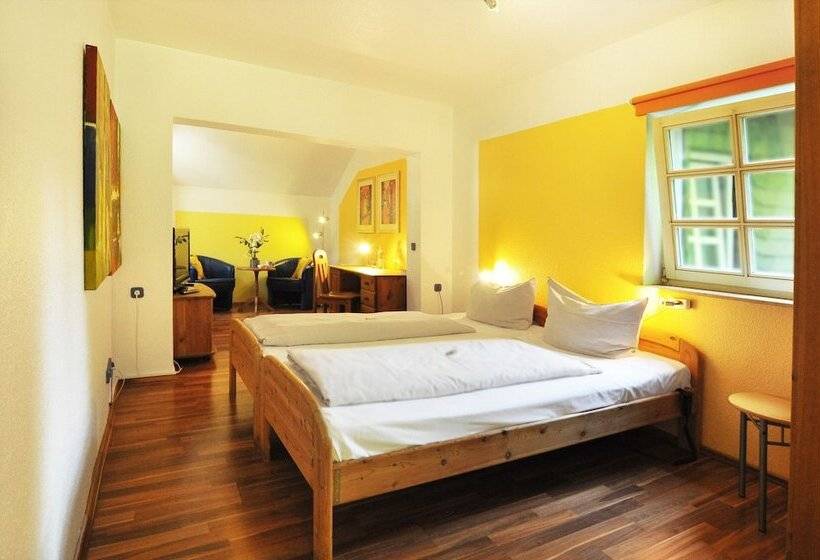 Номер Стандарт, Nüller Hof