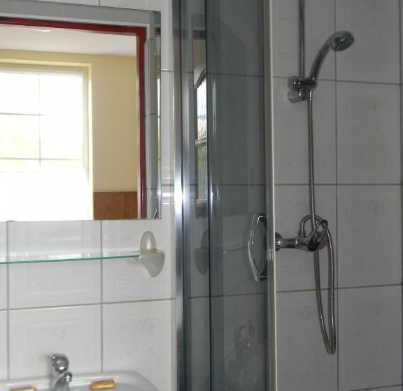 اتاق استاندارد یک نفره, Prohibicja Peter's Pub