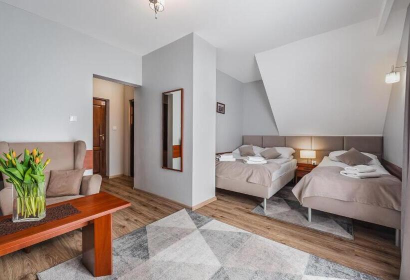 اتاق لوکس, Smile Pieniny