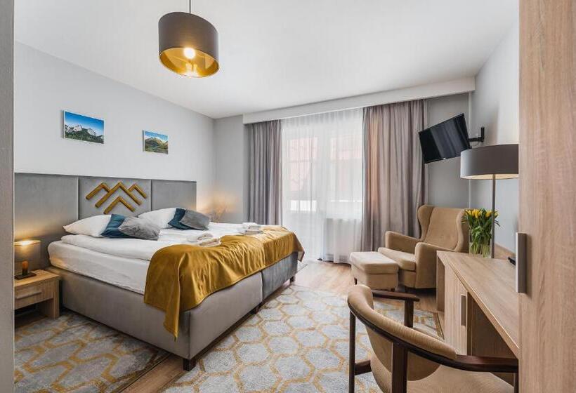 اتاق لوکس, Smile Pieniny