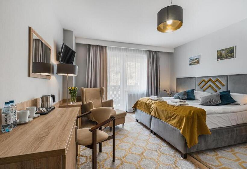 اتاق لوکس, Smile Pieniny