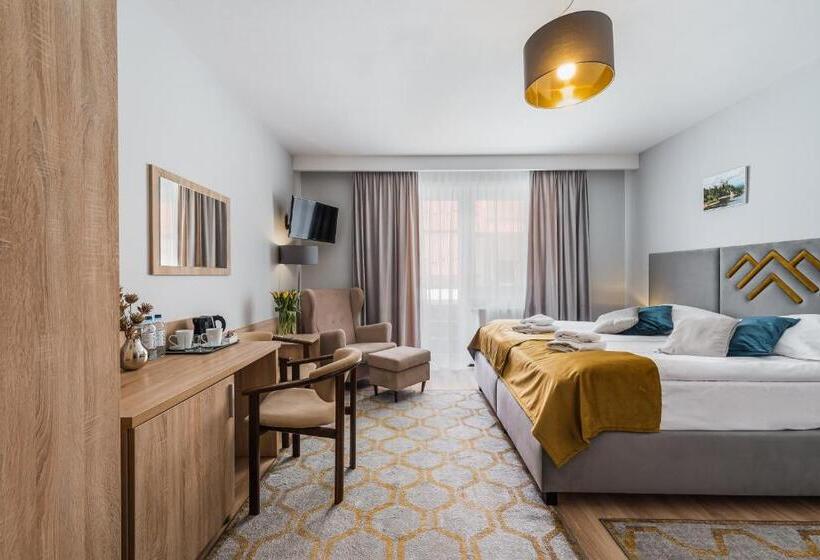 اتاق لوکس, Smile Pieniny