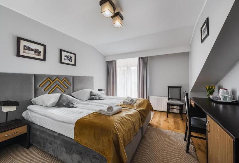 اتاق استاندارد با بالکن, Smile Pieniny