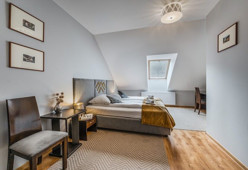 اتاق استاندارد, Smile Pieniny