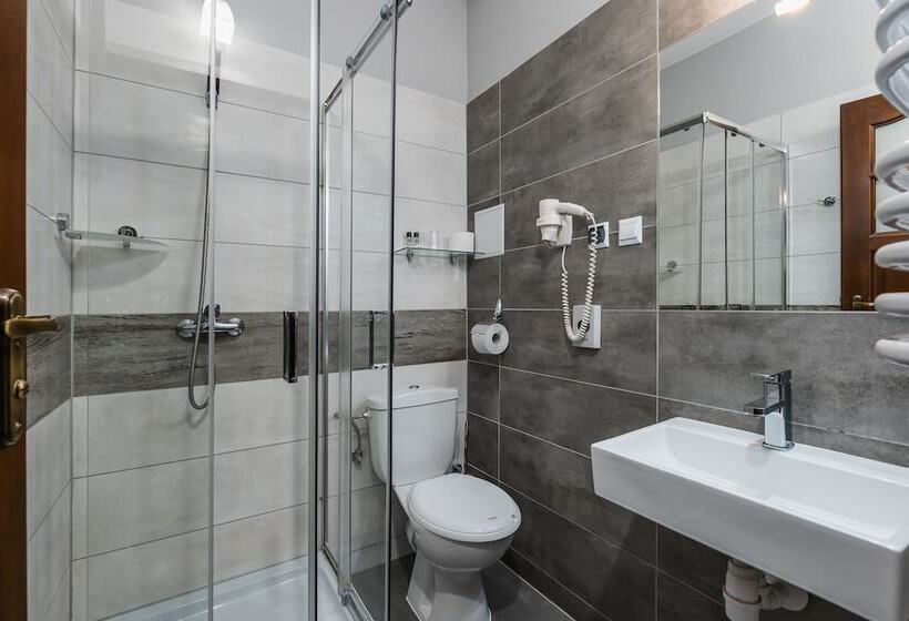 استودیوی استاندارد, Smile Pieniny