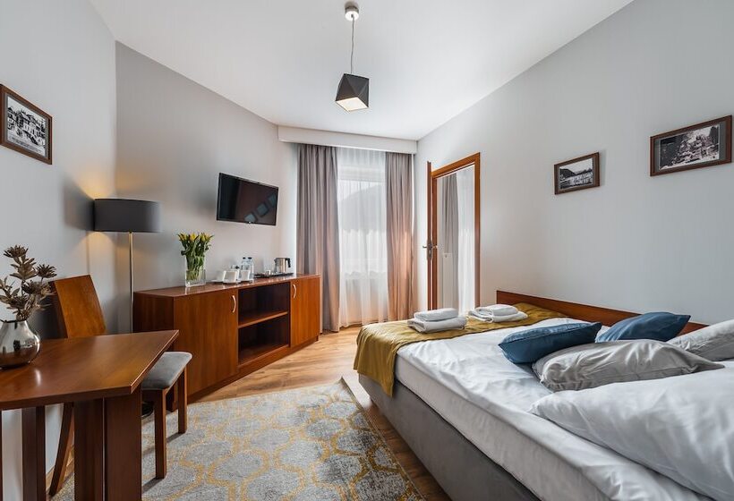 استودیوی استاندارد, Smile Pieniny