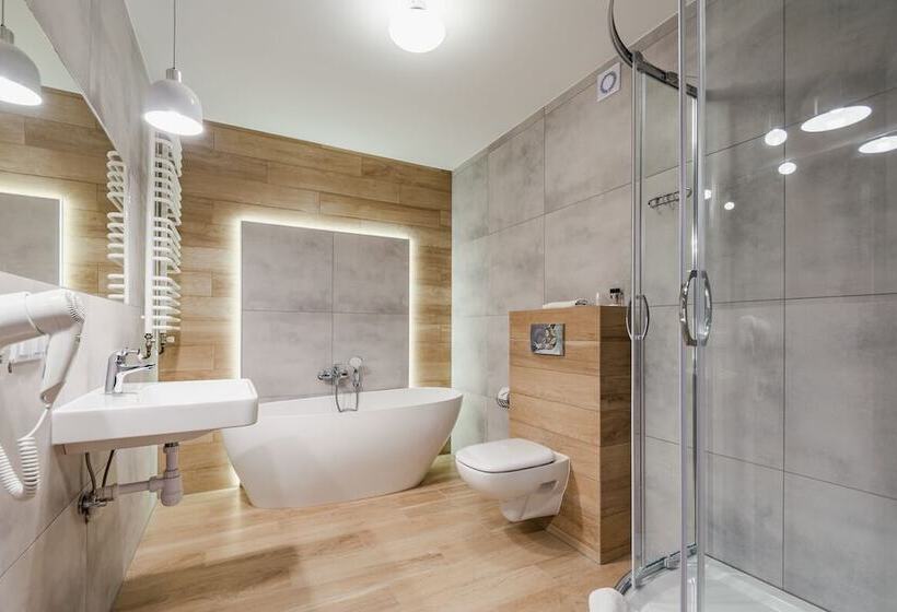 اتاق استاندارد با بالکن, Smile Pieniny