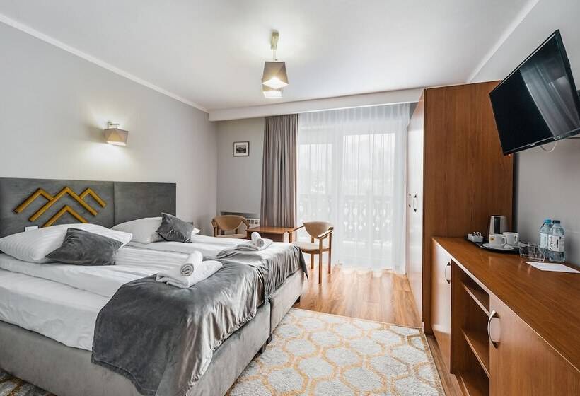 اتاق استاندارد با بالکن, Smile Pieniny