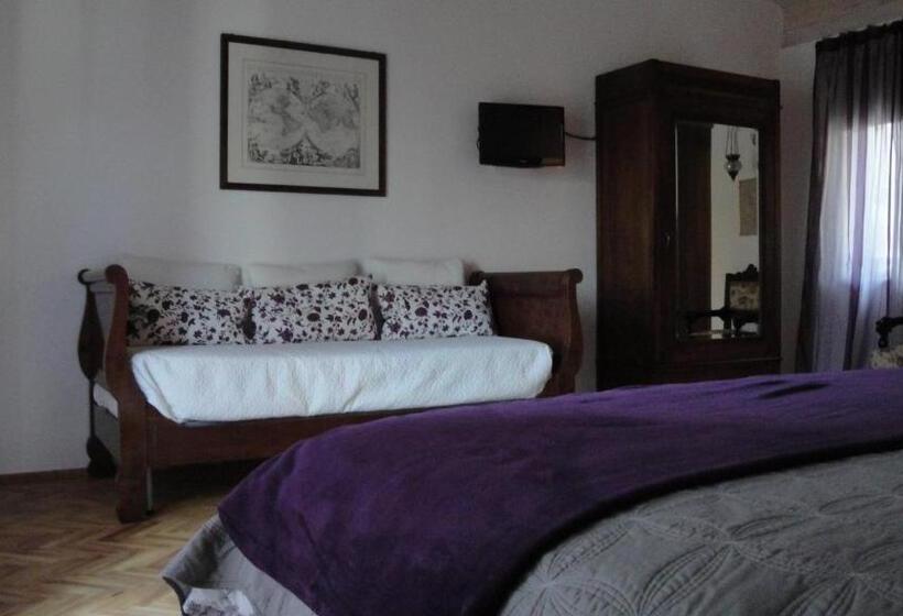 اتاق استاندارد سه نفره, Taverna Centomani