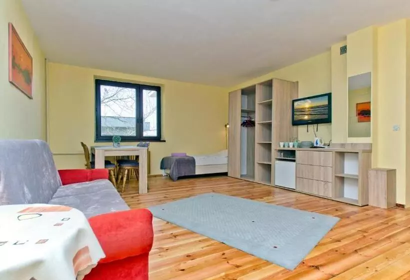 Standard Neljän Hengen Huone, Villa Linne