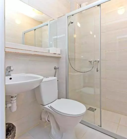 Standard Kolmen Hengen Huone, Villa Linne