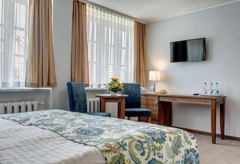 スタンダードトリプルルーム, Zamkowy