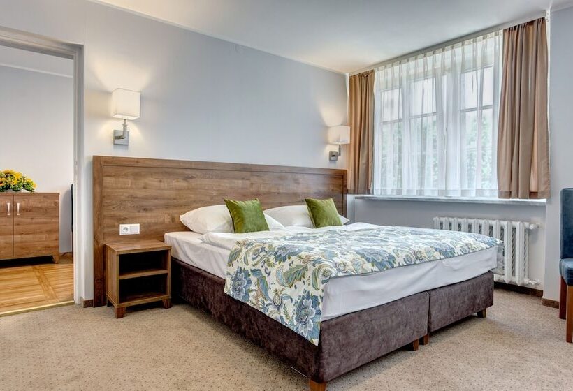 スタンダードトリプルルーム, Zamkowy