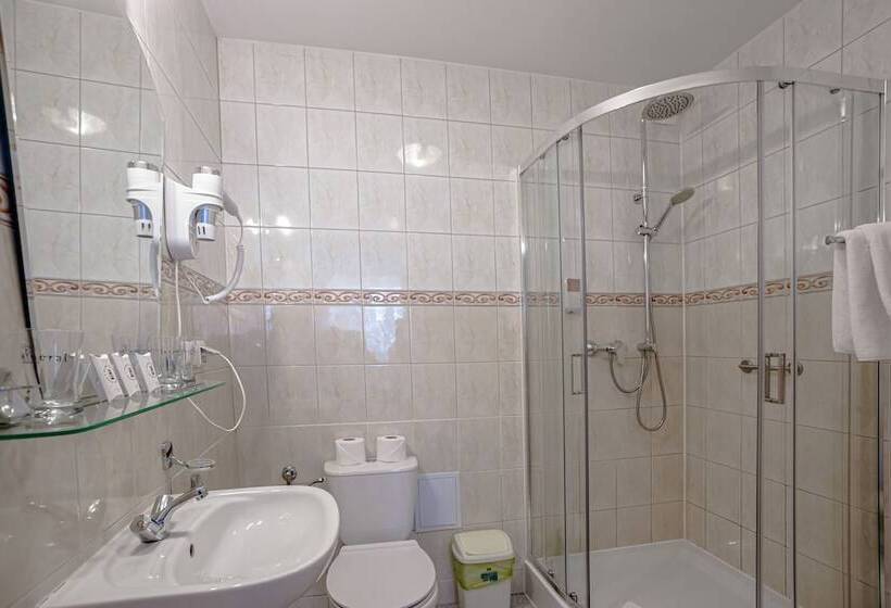 スタンダードトリプルルーム, Zamkowy