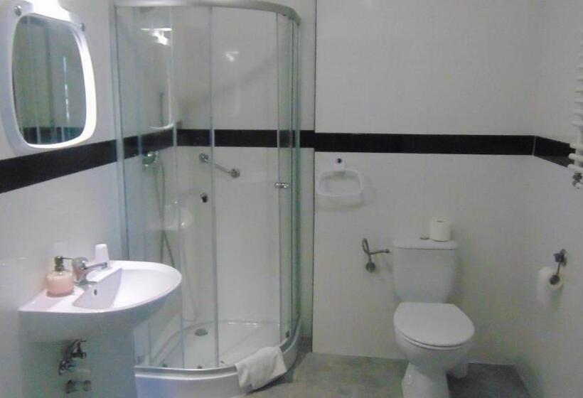 חדר סטנדרט יחיד, Zbyszko