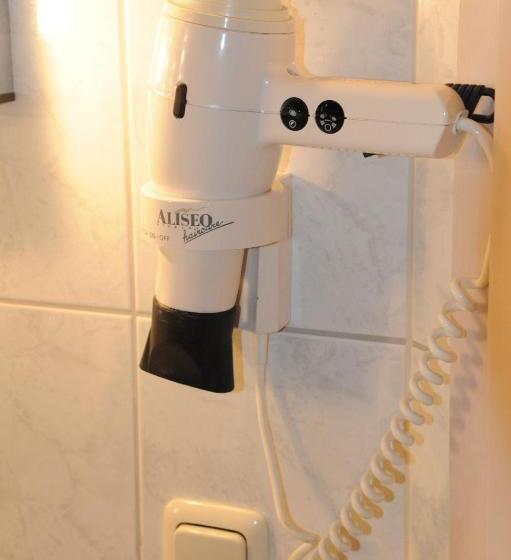 标准单人间, Zum Schiffchen