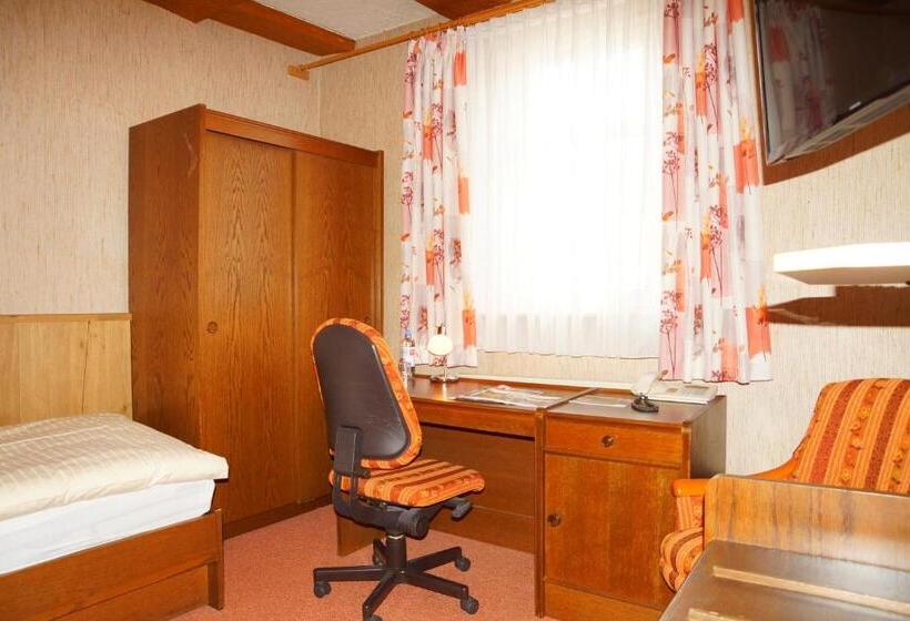 标准单人间, Zum Schiffchen