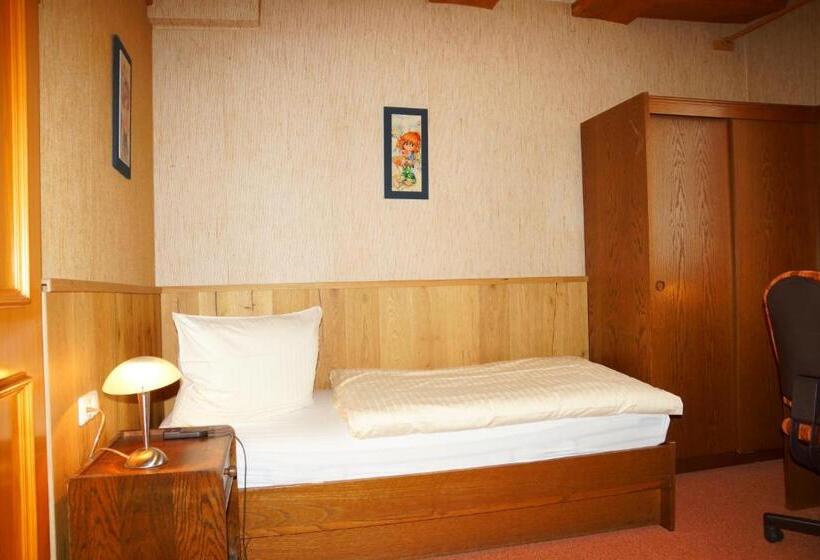 标准单人间, Zum Schiffchen