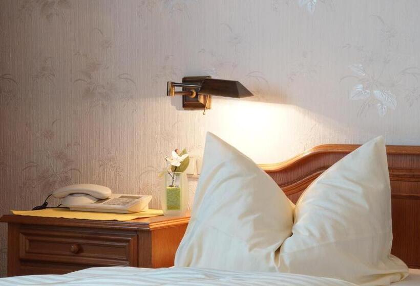 标准间, Zum Schiffchen