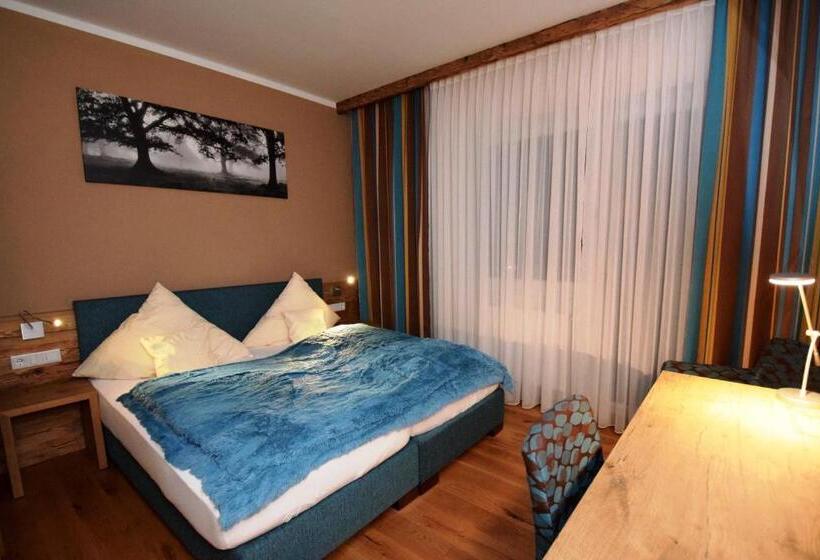 スーペリアールーム, Zum Waldnaabtal